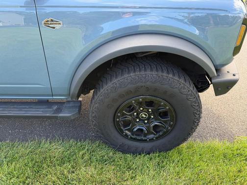 Gray 2024 Ford Bronco Wildtrak