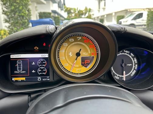 2016 Ferrari California T