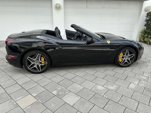 2016 Ferrari California T