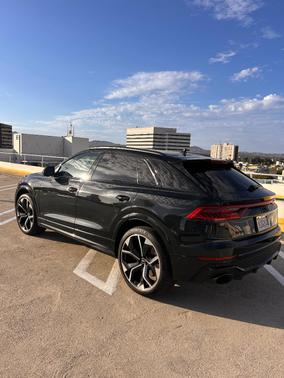 Black 2024 Audi RS Q8 4.0T