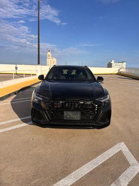 Black 2024 Audi RS Q8 4.0T