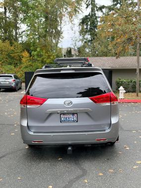 Silver 2013 Toyota Sienna XLE
