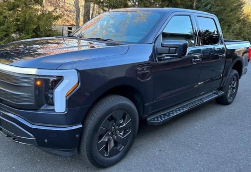 2022 Ford F-150 Lightning LARIAT