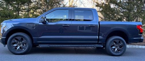 2022 Ford F-150 Lightning LARIAT