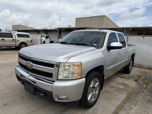 Silver 2011 Chevrolet Silverado 1500 LT