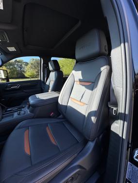 Black 2024 GMC Sierra 2500 AT4