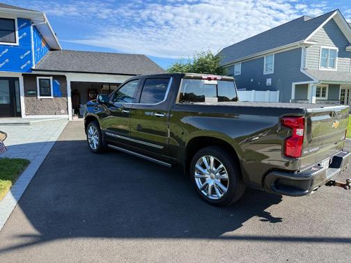 Brown 2023 Chevrolet Silverado 1500 High Country