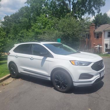 2022 Ford Edge SE
