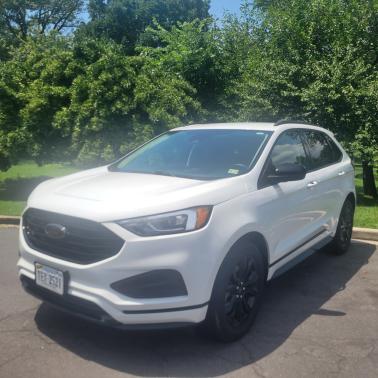2022 Ford Edge SE