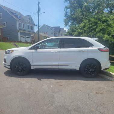 2022 Ford Edge SE