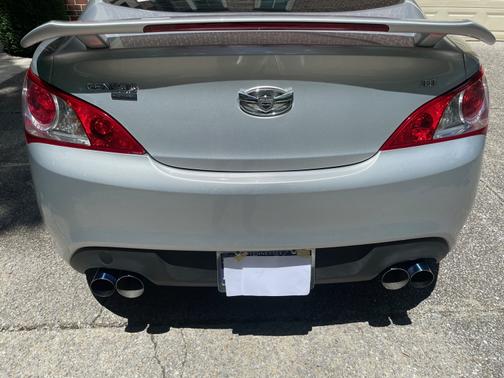 2010 Hyundai Genesis Coupe 3.8 Track