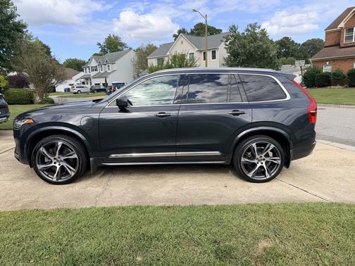 2022 Volvo XC90 Recharge Plug-In Hybrid T8 Inscription 7 Passenger