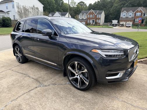 2022 Volvo XC90 Recharge Plug-In Hybrid T8 Inscription 7 Passenger