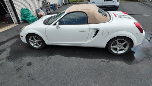 2003 Toyota MR2 Spyder