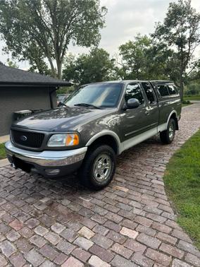 2002 Ford F-150 XLT SuperCab