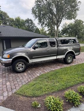 2002 Ford F-150 XLT SuperCab
