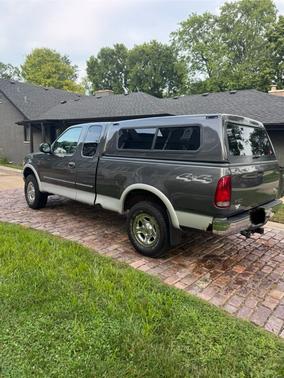 2002 Ford F-150 XLT SuperCab