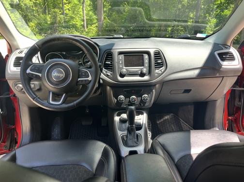 Red 2018 Jeep Compass Latitude