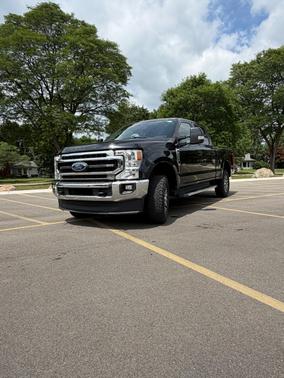 Black 2020 Ford F-250 Lariat