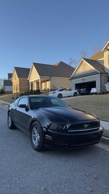 Black 2013 Ford Mustang V6 Premium