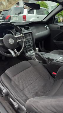 Black 2013 Ford Mustang V6 Premium