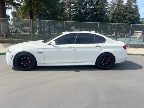 2012 BMW 550 i xDrive