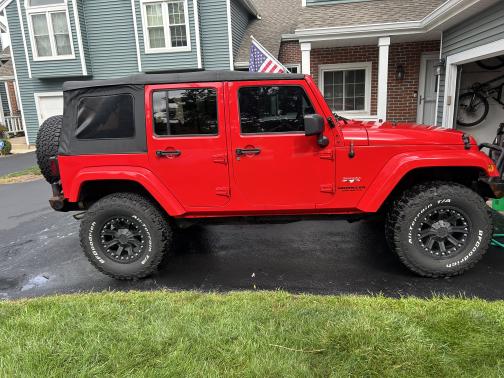 2016 Jeep Wrangler Unlimited Sahara