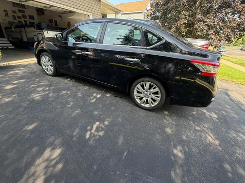 Black 2013 Nissan Sentra SL