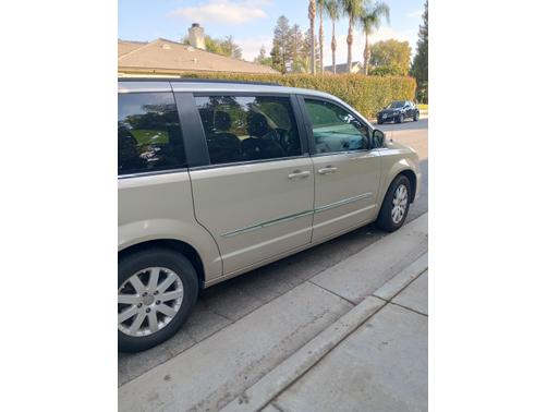 2013 Chrysler Town & Country Touring