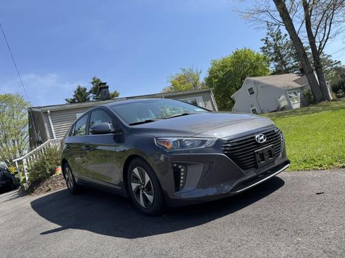 2018 Hyundai IONIQ Hybrid SEL