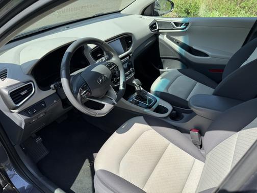 2018 Hyundai IONIQ Hybrid SEL