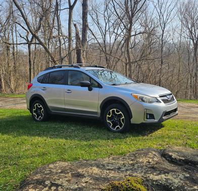 Silver 2016 Subaru Crosstrek 2.0i