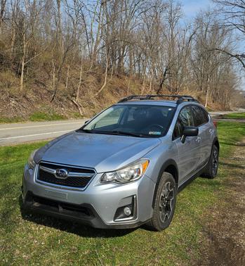 Silver 2016 Subaru Crosstrek 2.0i