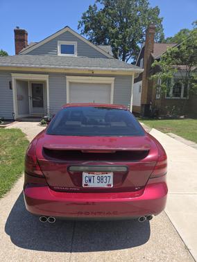 Red 2005 Pontiac Grand Prix GT