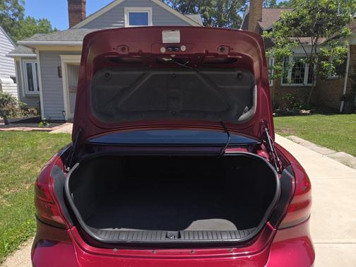 Red 2005 Pontiac Grand Prix GT