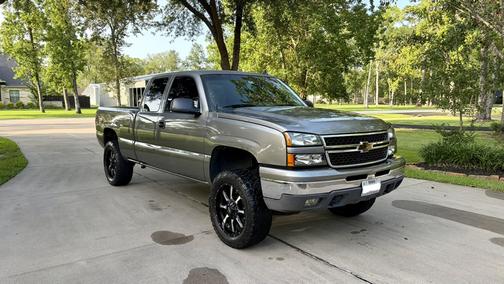 Gray 2006 Chevrolet Silverado 1500 LT Extended Cab