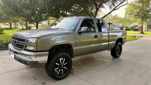 Gray 2006 Chevrolet Silverado 1500 LT Extended Cab