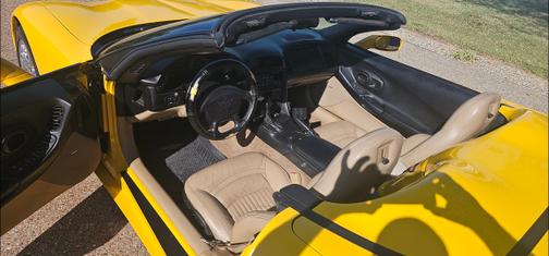 2000 Chevrolet Corvette Base