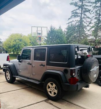 Silver 2017 Jeep Wrangler Unlimited Sport