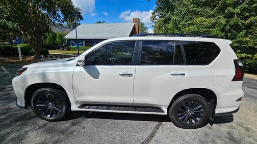 White 2023 Lexus GX 460 Premium