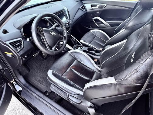 Black 2014 Hyundai Veloster Turbo