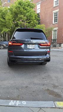 Gray 2022 BMW X7 M50i