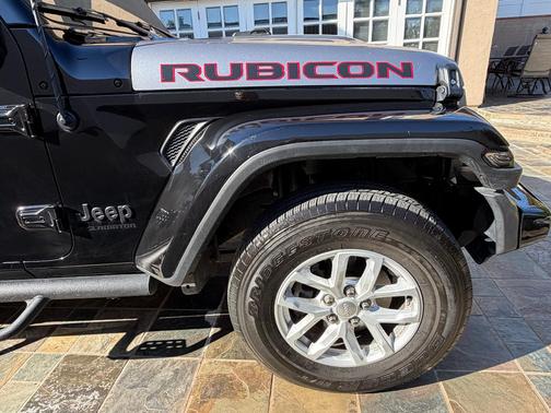 Black 2023 Jeep Gladiator Sport S