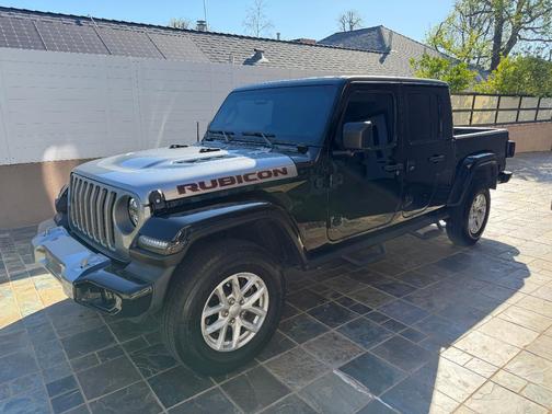 Black 2023 Jeep Gladiator Sport S