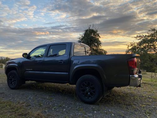 2022 Toyota Tacoma SR