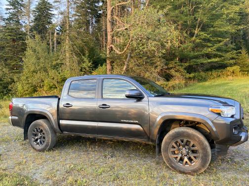 2022 Toyota Tacoma SR