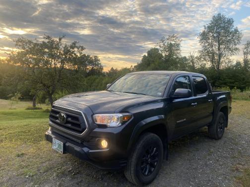 2022 Toyota Tacoma SR