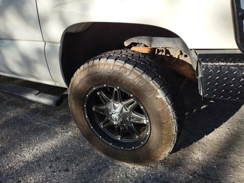 2004 Chevrolet Silverado 1500 LS Crew Cab