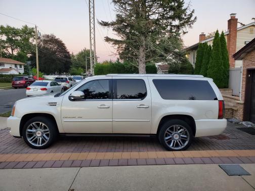 2014 Cadillac Escalade ESV Premium