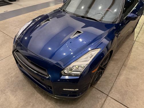 2015 Nissan GT-R Black Edition